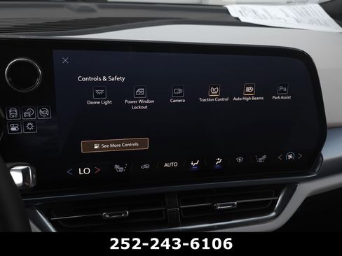 Used 2025 Chevrolet Equinox EV LT w/ Convenience Package image 22