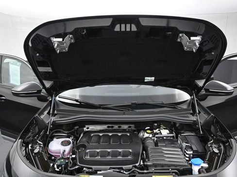Used 2025 Volkswagen Tiguan S FWD image 39