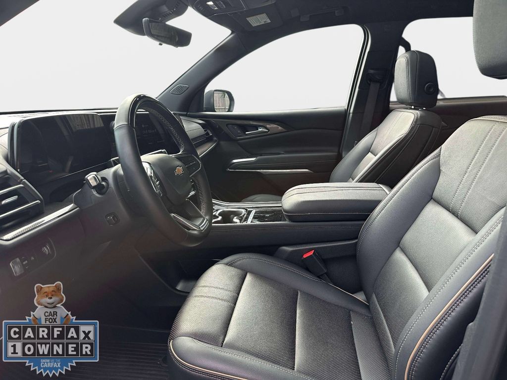 Used 2026 Chevrolet Traverse High Country w/ LPO, Floor Liner Package FWD image 14
