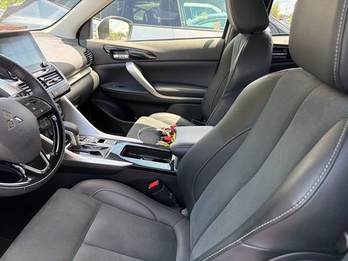 Used 2025 Mitsubishi Eclipse Cross SE AWD/4WD image 3