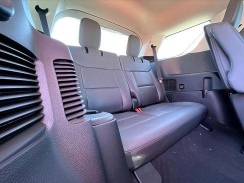 New 2025 Ford Explorer Active w/ Active Comfort Package image 26