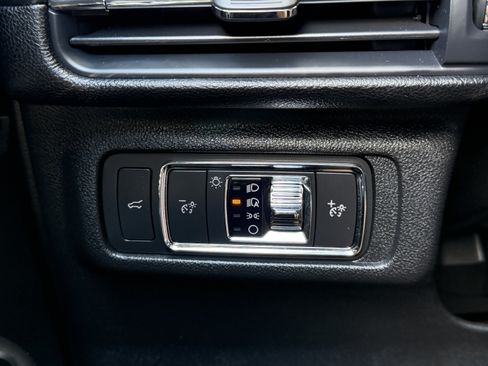 Used 2020 Lincoln Corsair FWD w/ Equipment Group 101A image 23