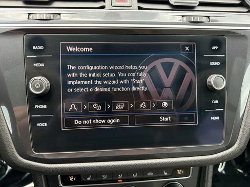 Certified 2020 Volkswagen Tiguan SE R-Line AWD/4WD image 21