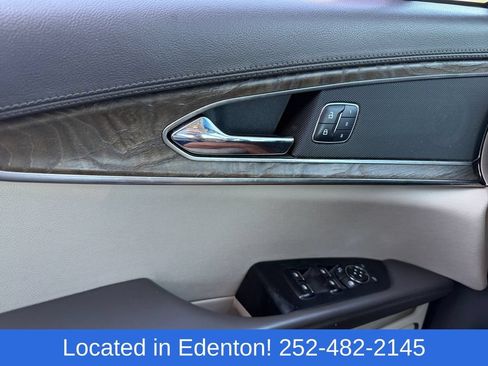Used 2018 Lincoln MKX Reserve w/ Driver Assistance Package FWD image 19