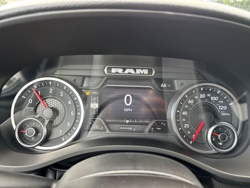 New 2026 RAM 1500 Express AWD/4WD image 12