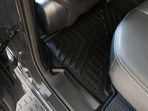 Used 2025 Toyota 4Runner TRD Off-Road Premium AWD/4WD image 28