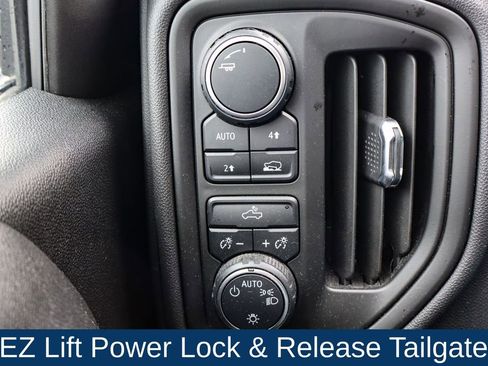 Used 2023 Chevrolet Silverado 1500 Custom image 22