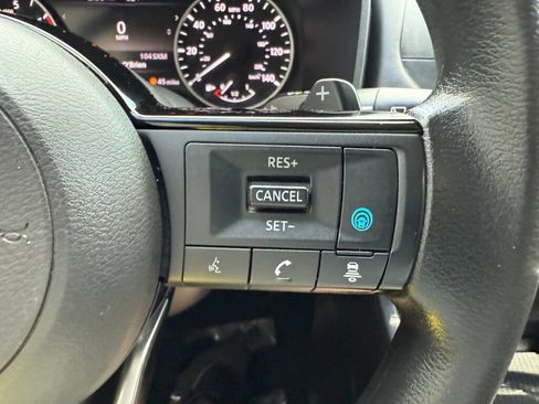 Used 2021 Nissan Rogue SV AWD/4WD image 15