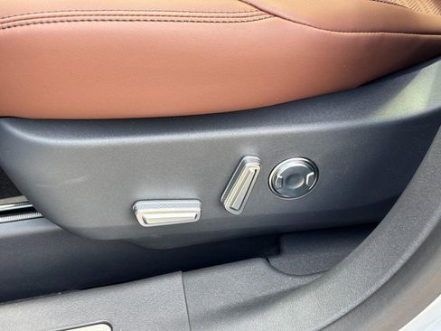 New 2026 Lincoln Nautilus Reserve AWD/4WD image 15