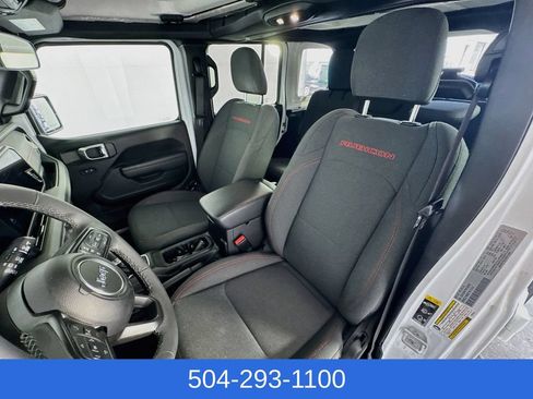 Used 2026 Jeep Wrangler Unlimited Rubicon AWD/4WD image 21