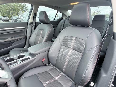Used 2026 Nissan Altima 2.5 SR w/ SR Midnight Edition Package FWD image 21