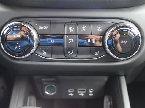 Used 2023 Chevrolet TrailBlazer RS w/ Convenience Package AWD/4WD image 20