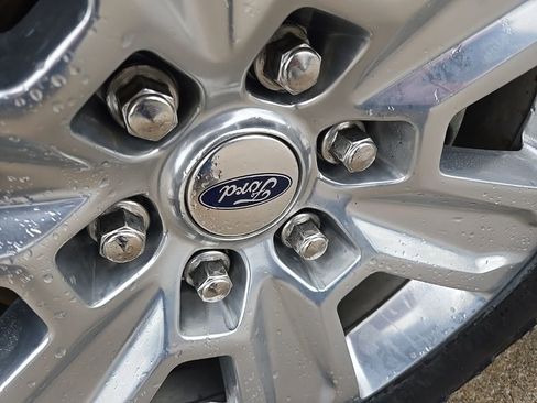 Used 2020 Ford F150 Platinum w/ Equipment Group 701A Luxury AWD/4WD image 39