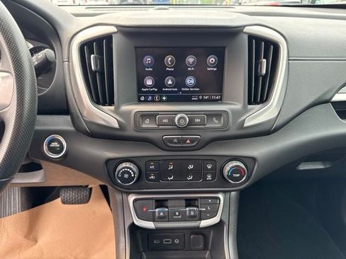 Used 2024 GMC Terrain SLE w/ Elevation Edition FWD image 14