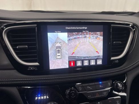 New 2026 Chrysler Pacifica Select image 31