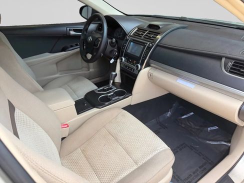 Used 2014 Toyota Camry LE FWD image 34