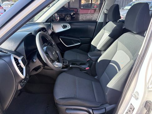 Used 2022 Kia Soul LX w/ Technology Package FWD image 18