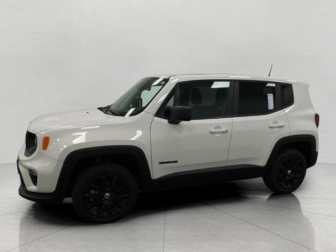 Used 2023 Jeep Renegade Latitude AWD/4WD image 8