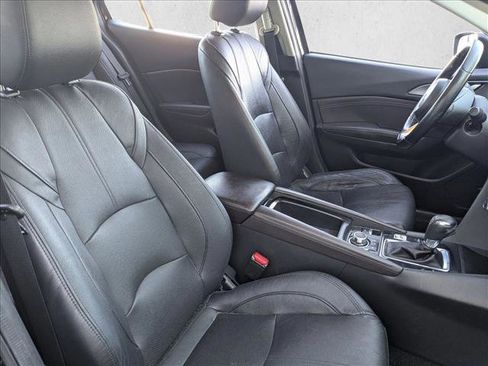 Used 2017 MAZDA MAZDA3 Grand Touring image 20