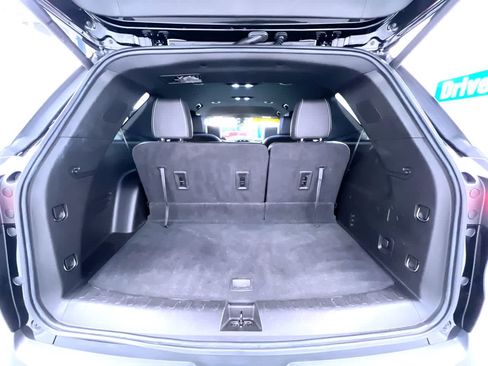 Used 2022 Chevrolet Traverse LT w/ LPO, Cargo Package AWD/4WD image 44