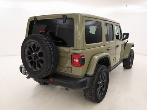 Used 2025 Jeep Wrangler Unlimited Sahara image 3