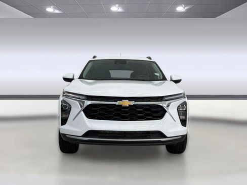 Used 2026 Chevrolet Trax LT w/ Driver Confidence Package FWD image 6