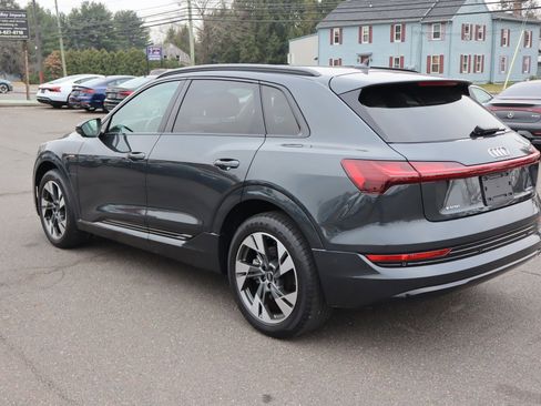 Used 2021 Audi e-tron Premium w/ Convenience Plus Package image 7