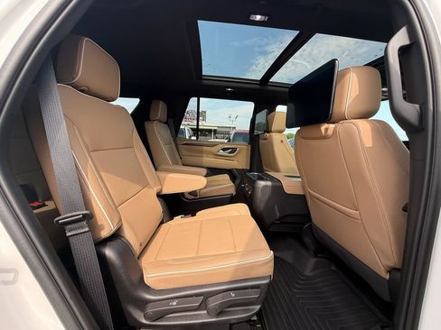 Used 2024 Chevrolet Tahoe Premier AWD/4WD image 22