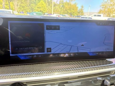 Used 2025 BMW X7 M60i AWD/4WD image 26