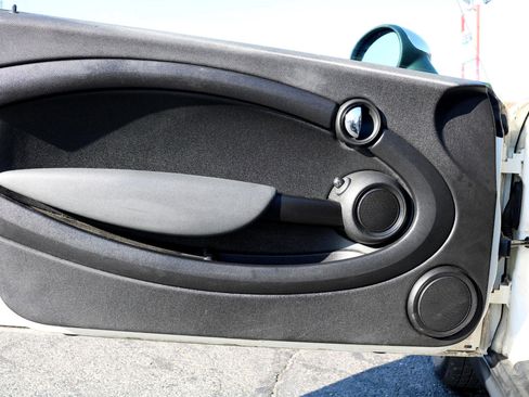 Used 2009 MINI Cooper Hardtop image 12