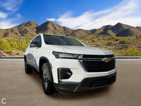 Certified 2023 Chevrolet Traverse LS FWD image 5