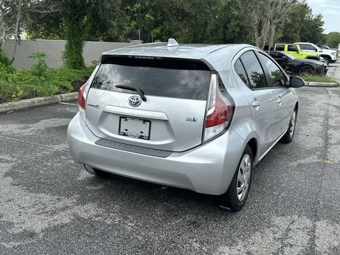 Used 2015 Toyota Prius C One FWD image 6