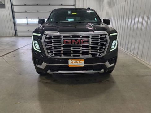 Used 2025 GMC Yukon XL Denali AWD/4WD image 3