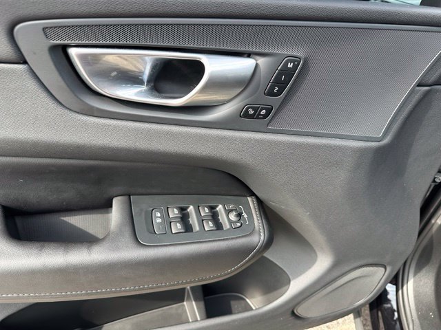 Used 2024 Volvo XC60 B5 Plus w/ Protection Package Premier AWD/4WD image 22