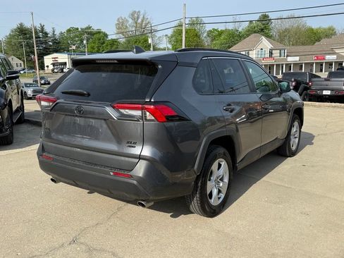 Used 2021 Toyota RAV4 XLE AWD/4WD image 6