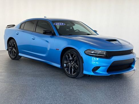 Used 2023 Dodge Charger R/T w/ Blacktop Package image 9