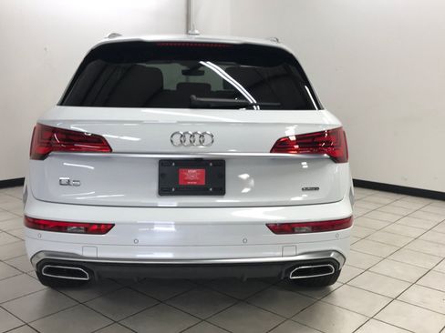 Used 2023 Audi Q5 2.0T Premium w/ Convenience Package AWD/4WD image 5