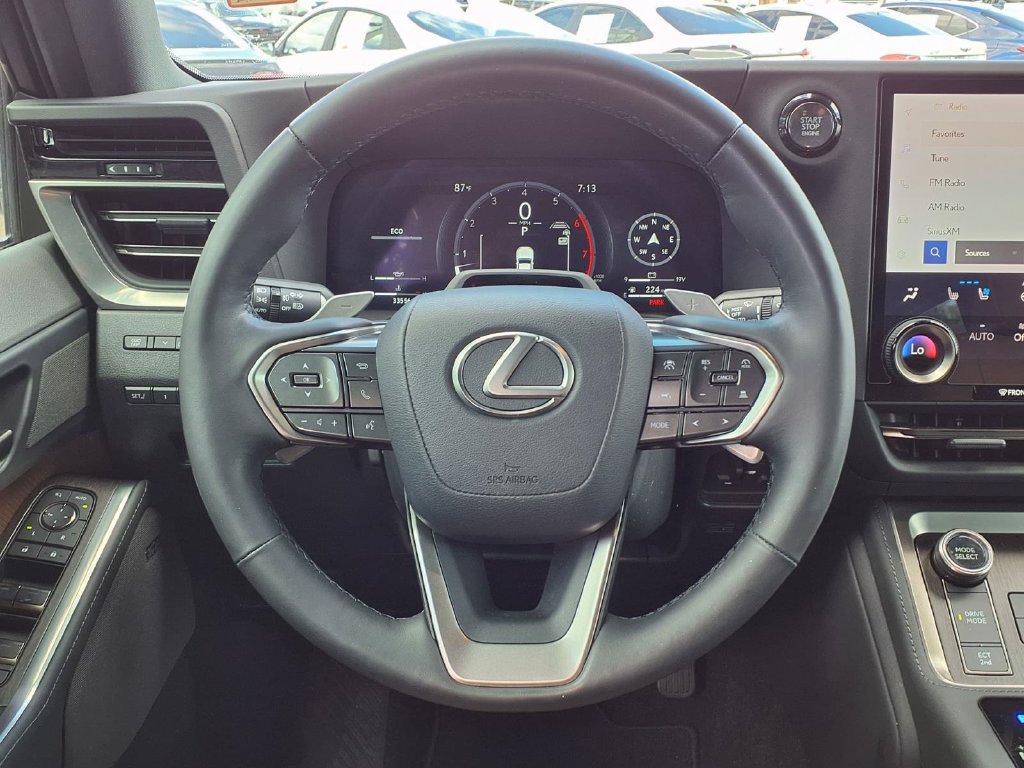 Used 2024 Lexus GX 550 w/ Cold Area Package AWD/4WD image 39