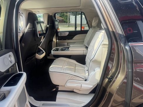 Used 2018 Lincoln Navigator L Black Label w/ Cargo Package AWD/4WD image 9
