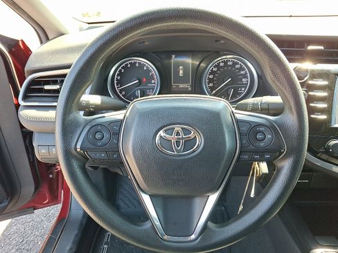 Used 2019 Toyota Camry LE FWD image 19