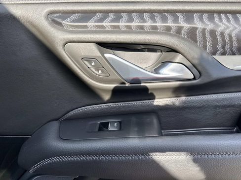 Used 2024 GMC Yukon XL Denali w/ Denali Reserve Package image 18