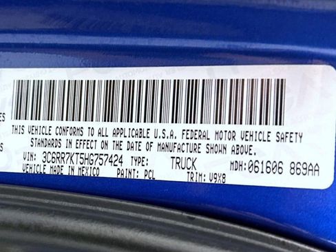 Used 2017 RAM 1500 Express image 25