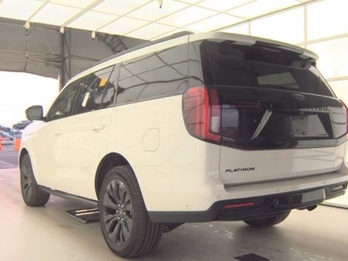 Used 2025 Ford Expedition Platinum w/ Stealth Appearance Package image 3