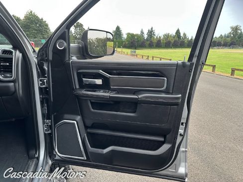 Used 2022 RAM 3500 Laramie AWD/4WD image 22