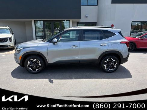 Used 2024 Kia Seltos EX AWD/4WD image 2