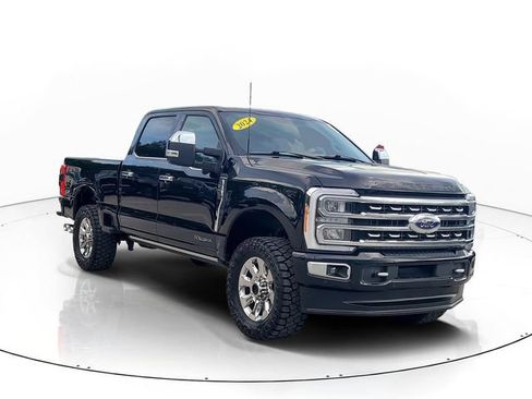 Used 2024 Ford F250 Platinum w/ FX4 Off-Road Package AWD/4WD image 3