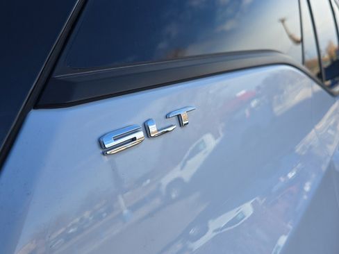 Used 2024 GMC Terrain SLT image 11