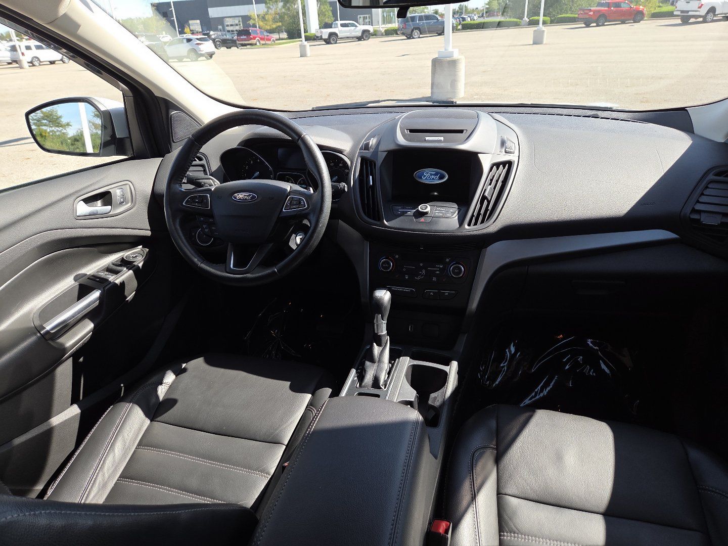 Used 2017 Ford Escape SE w/ SE Leather Comfort Package AWD/4WD image 22