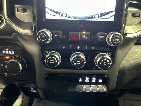 New 2026 RAM 1500 4x4 Crew Cab image 17