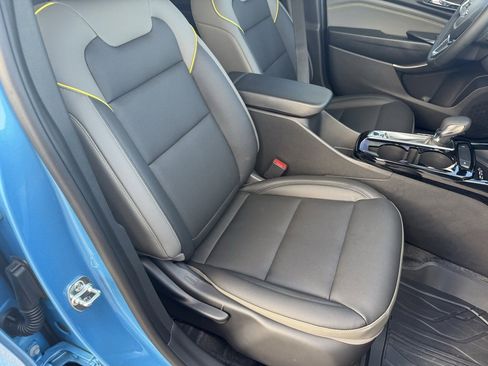 New 2025 Chevrolet Trax ACTIV w/ Sunroof Package image 42